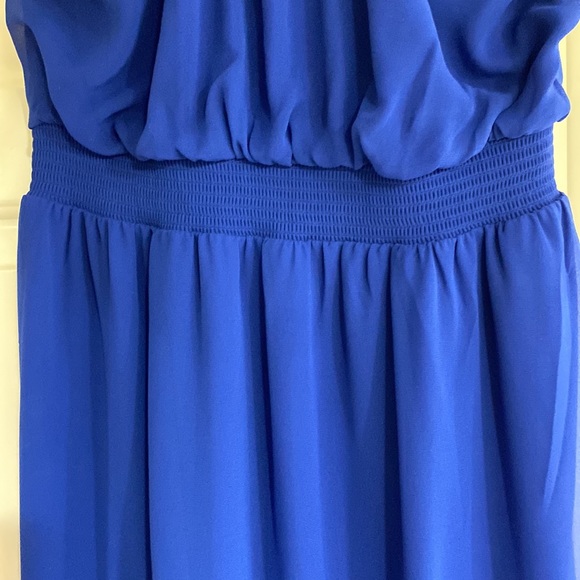 Like new, strapless dress - Picture 2 of 4